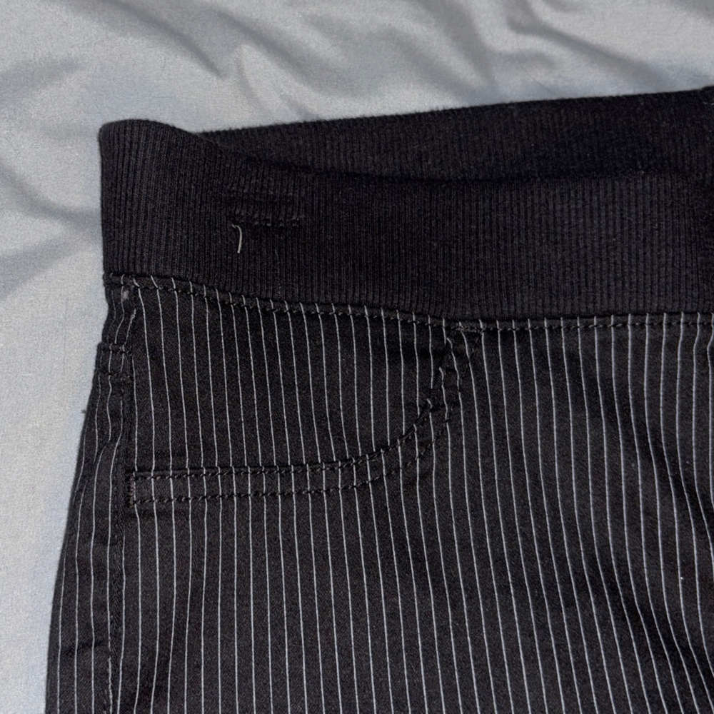 No Boundaries Black Pinstriped Pants - Picture 3 of 4